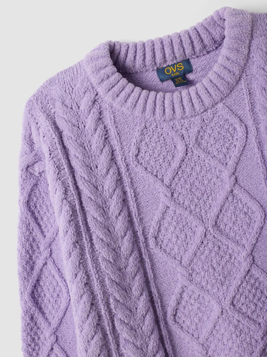 Maglione viola e rosa con girocollo a trecce_2