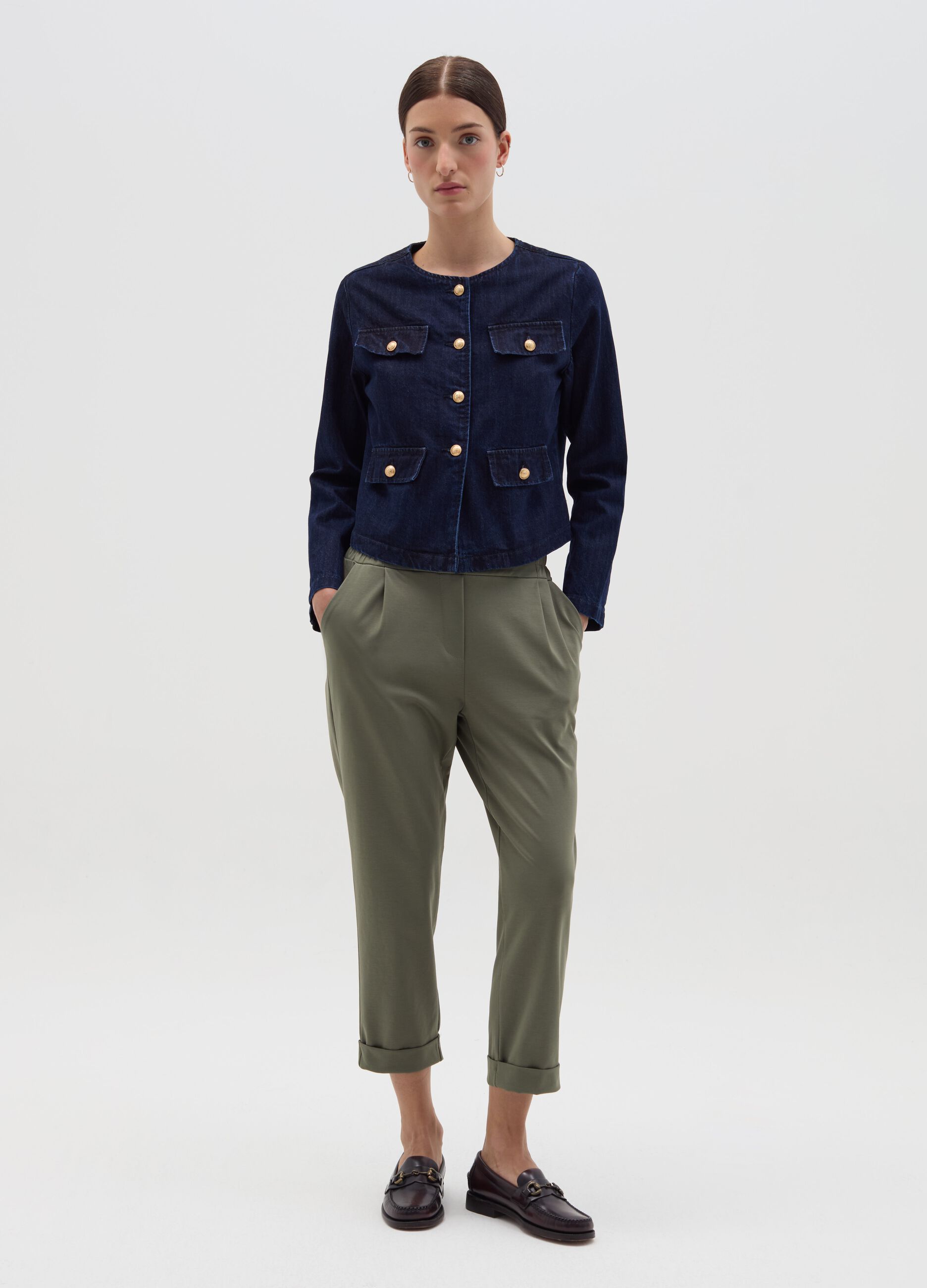 Pantalone chino cropped con risvolti