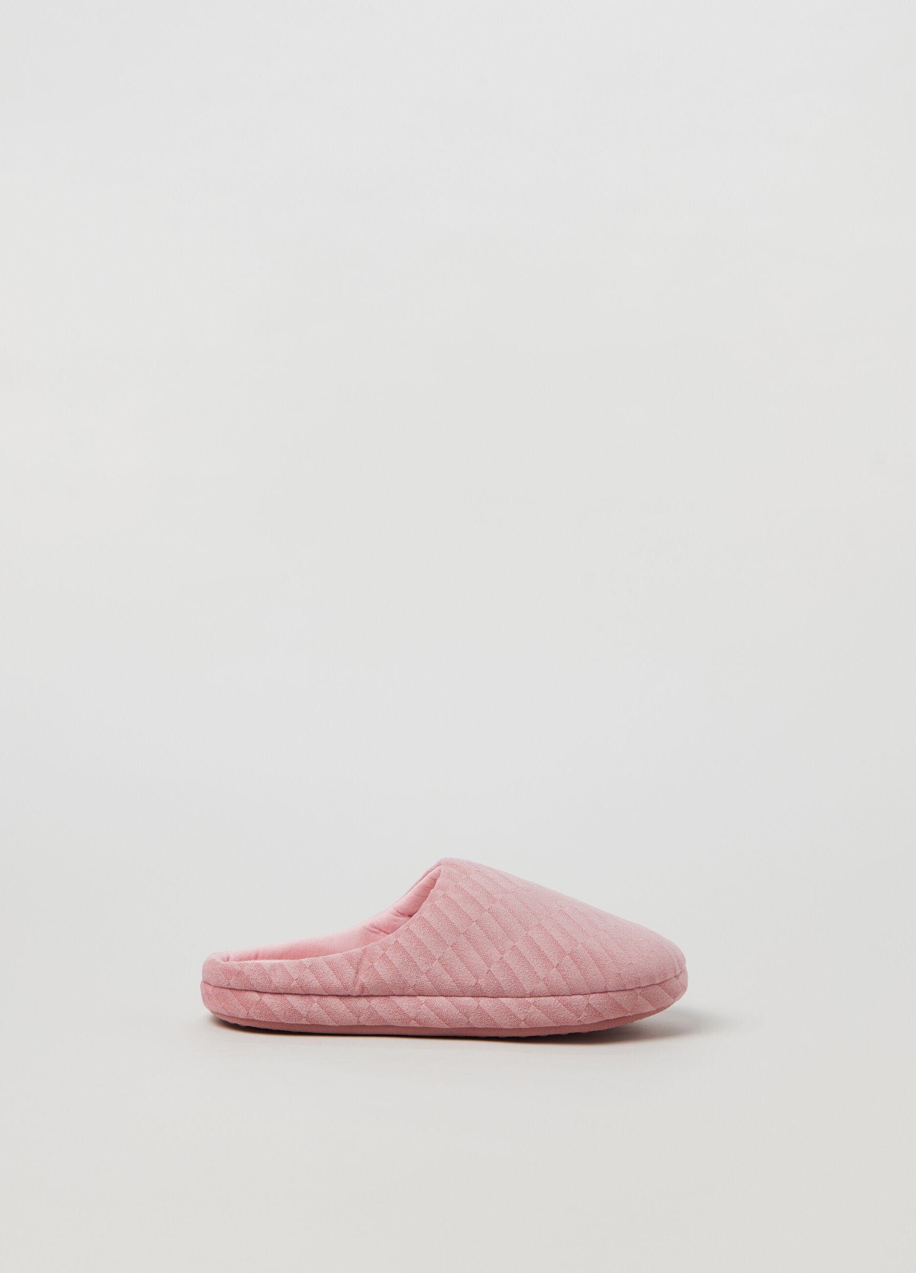 Pantofole con trama geometrica_0