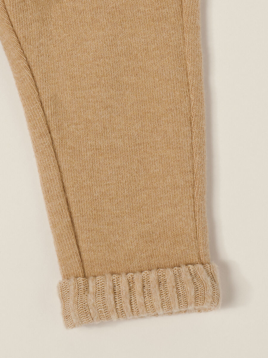 Beige striped set with embroidered sheep_3
