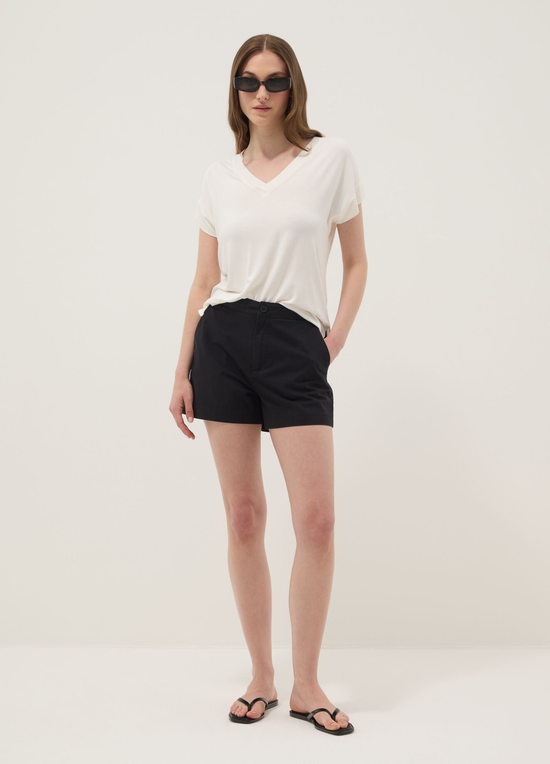 White stretch viscose T-shirt, regular fit