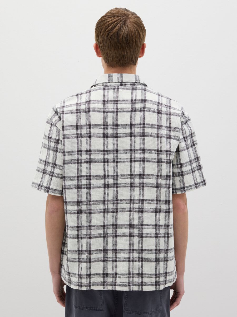 Short-sleeved shirt in cotton with check pattern_3