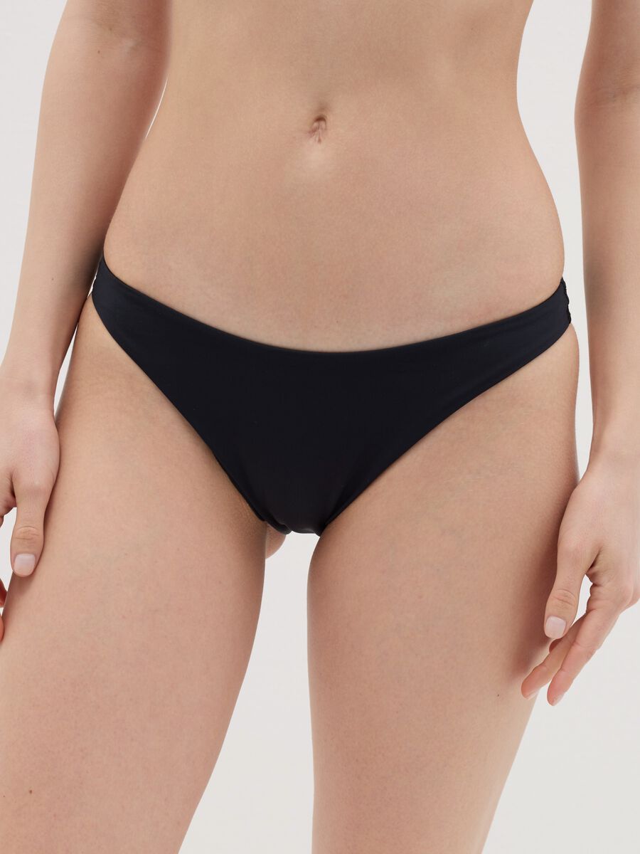 Black bikini briefs_2