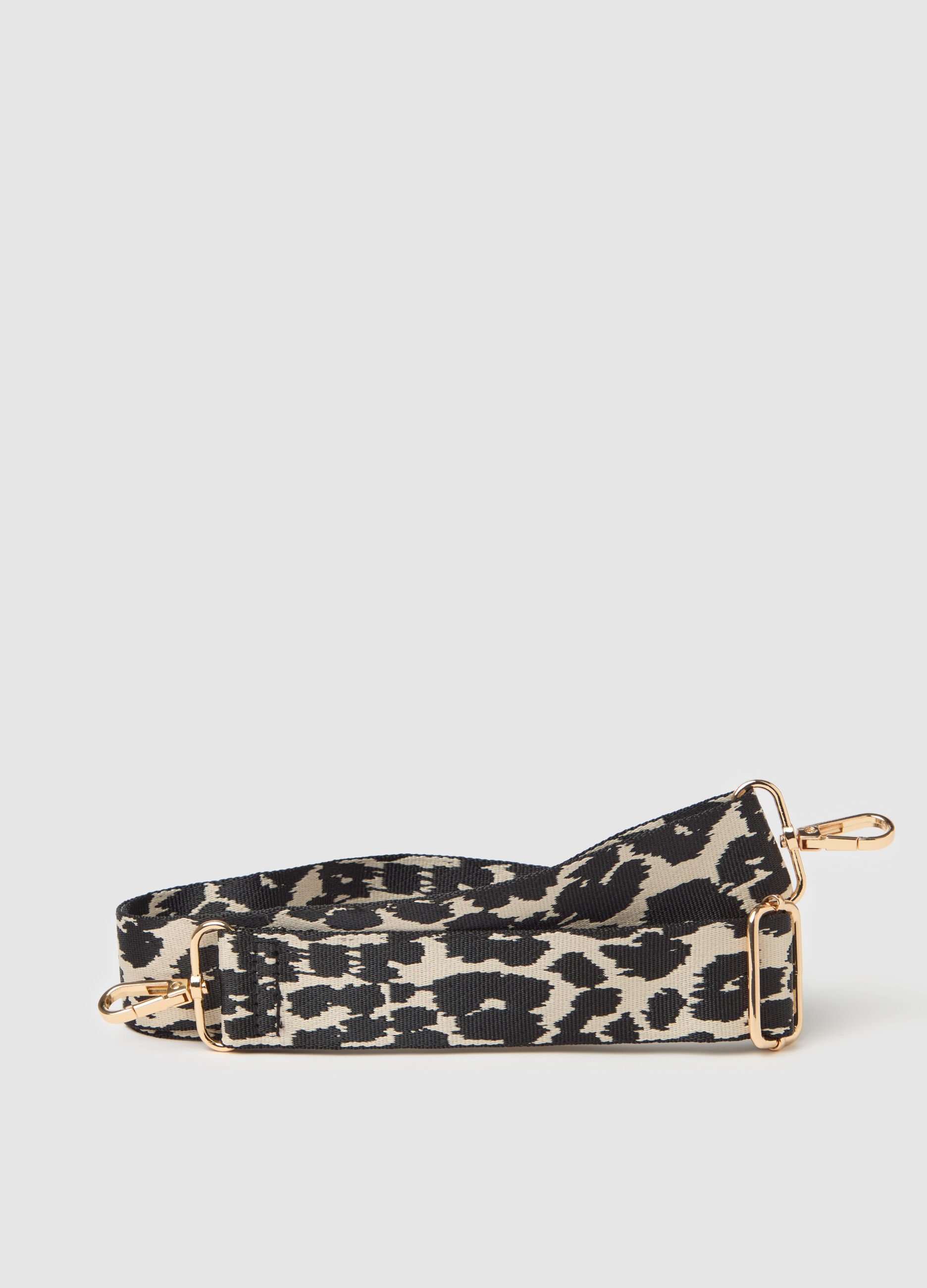 Shoulder strap with animal print pattern