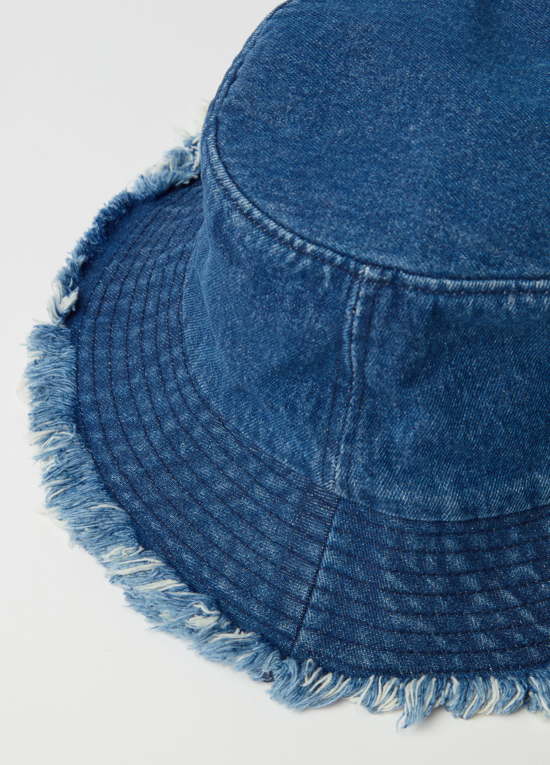 Fringed fishing hat in denim