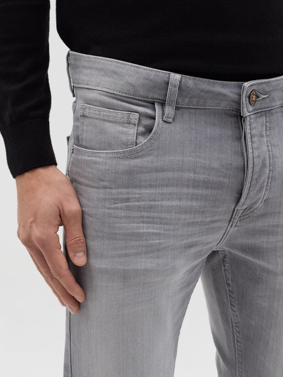 Skinny-fit jeans with five pockets_2