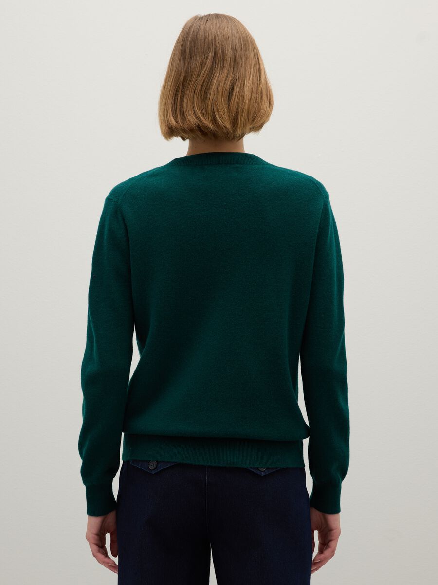 Maglione verde in lana a collo a V_3