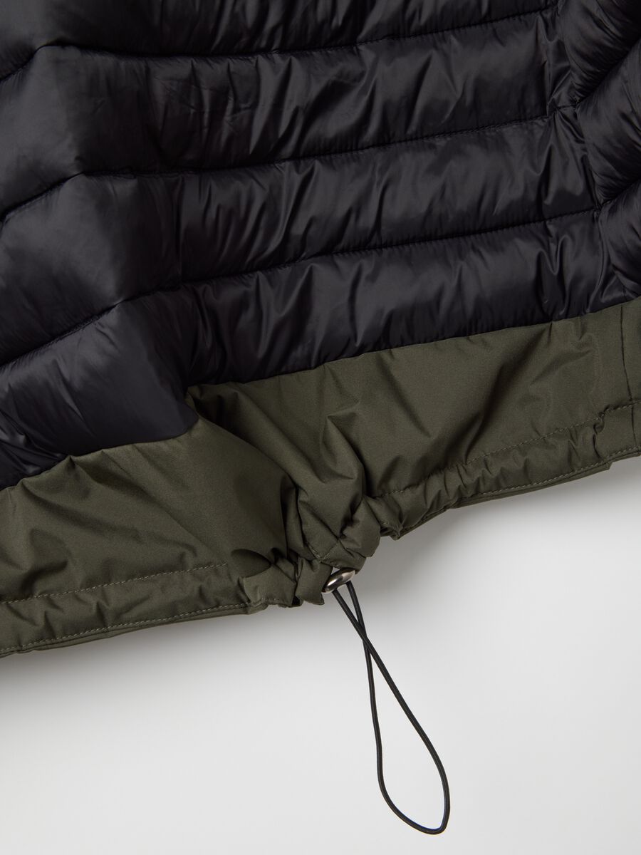 Parka imbottito verde regular fit con cappuccio e zip_7