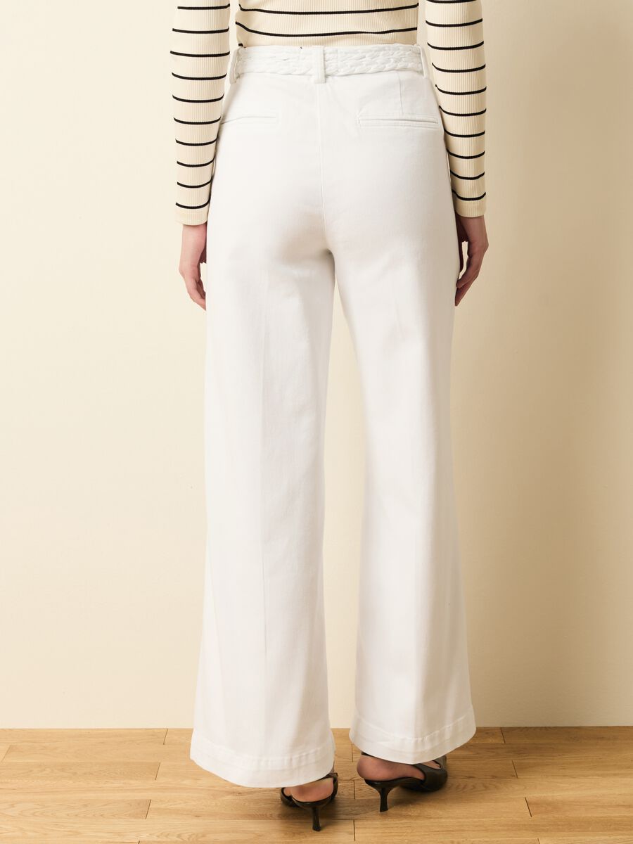 Wide-leg jeans with cable-knit detail_3