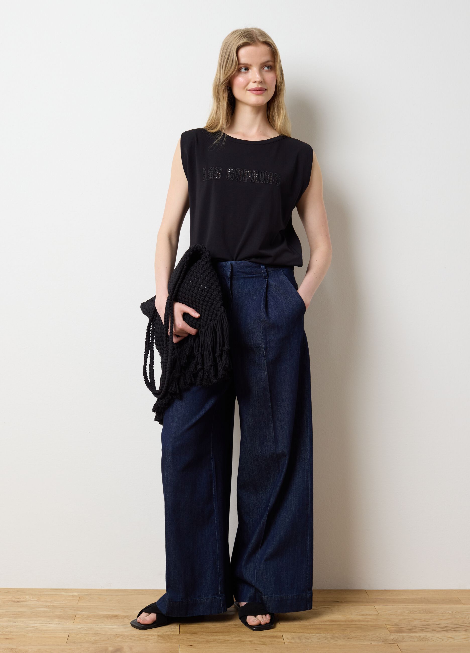 Black T-shirt in stretch cotton with logo