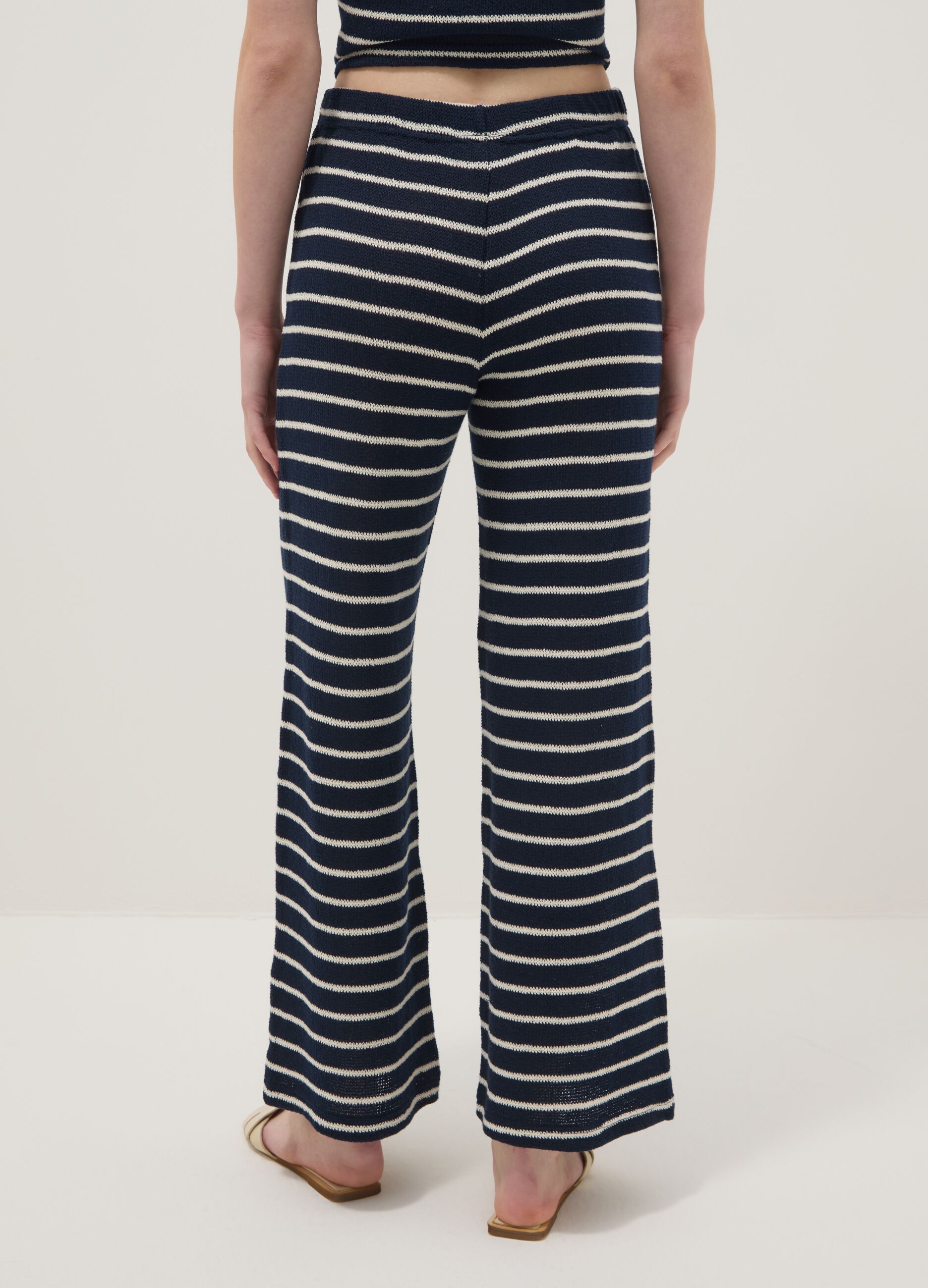 Pantaloni wide leg blu a righe con vita elastica