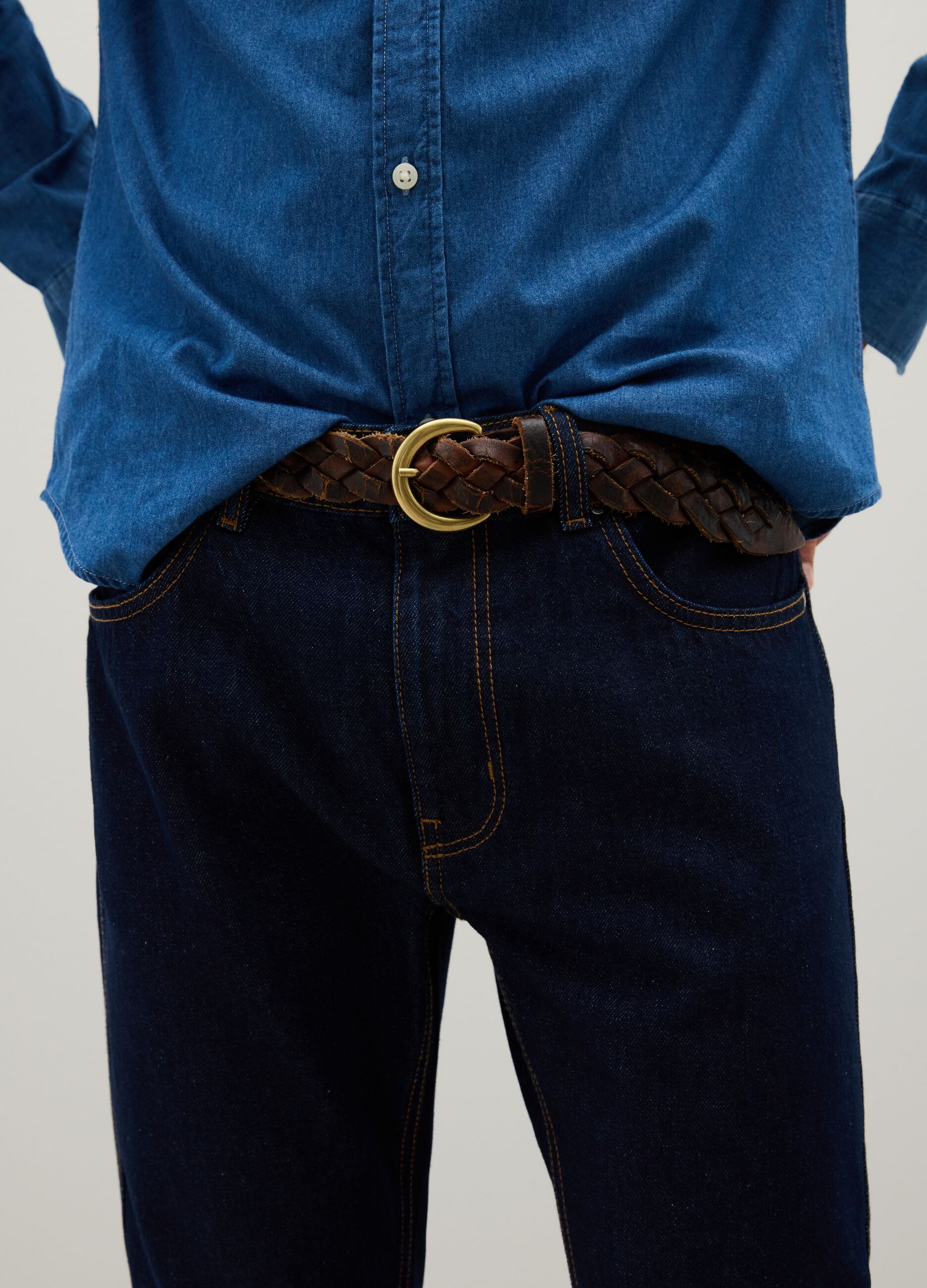 Pure cotton blue jeans with regular fit