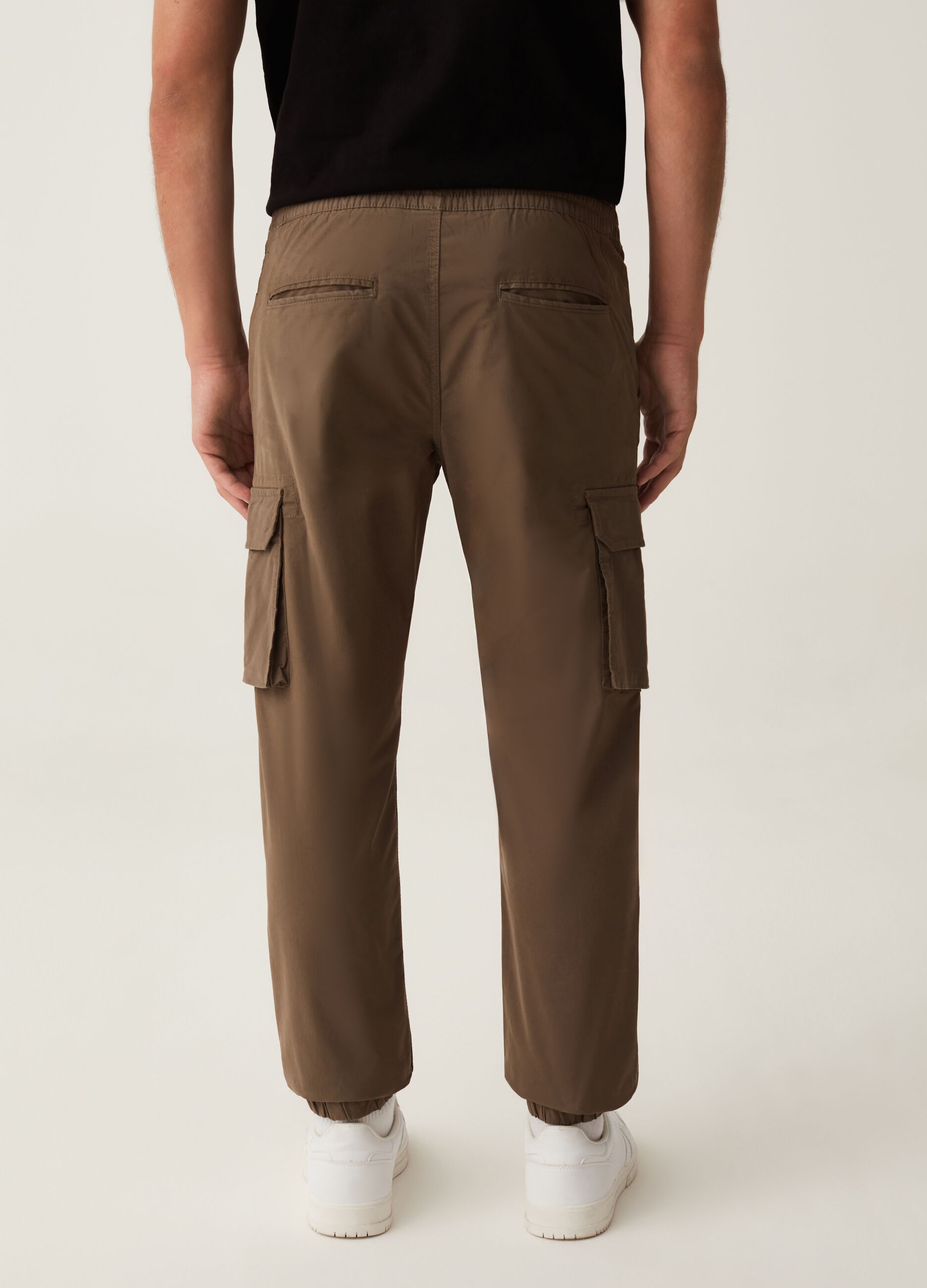 Pantalone cargo con coulisse_2