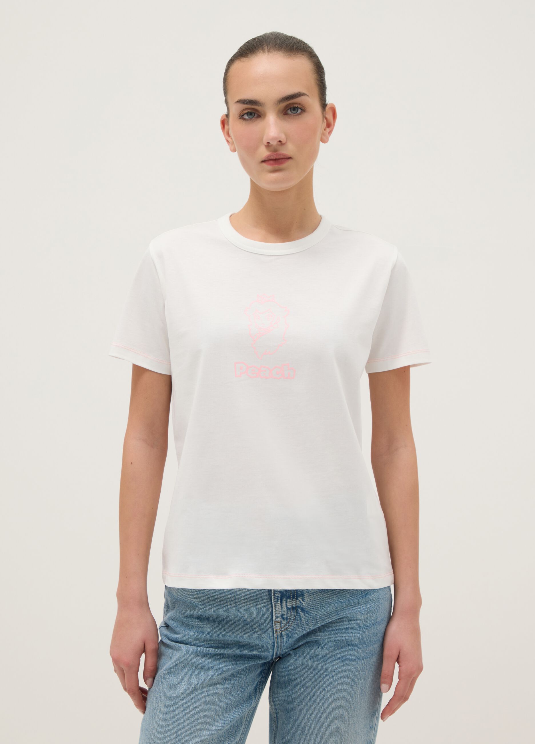 White pure cotton regular fit t-shirt with print