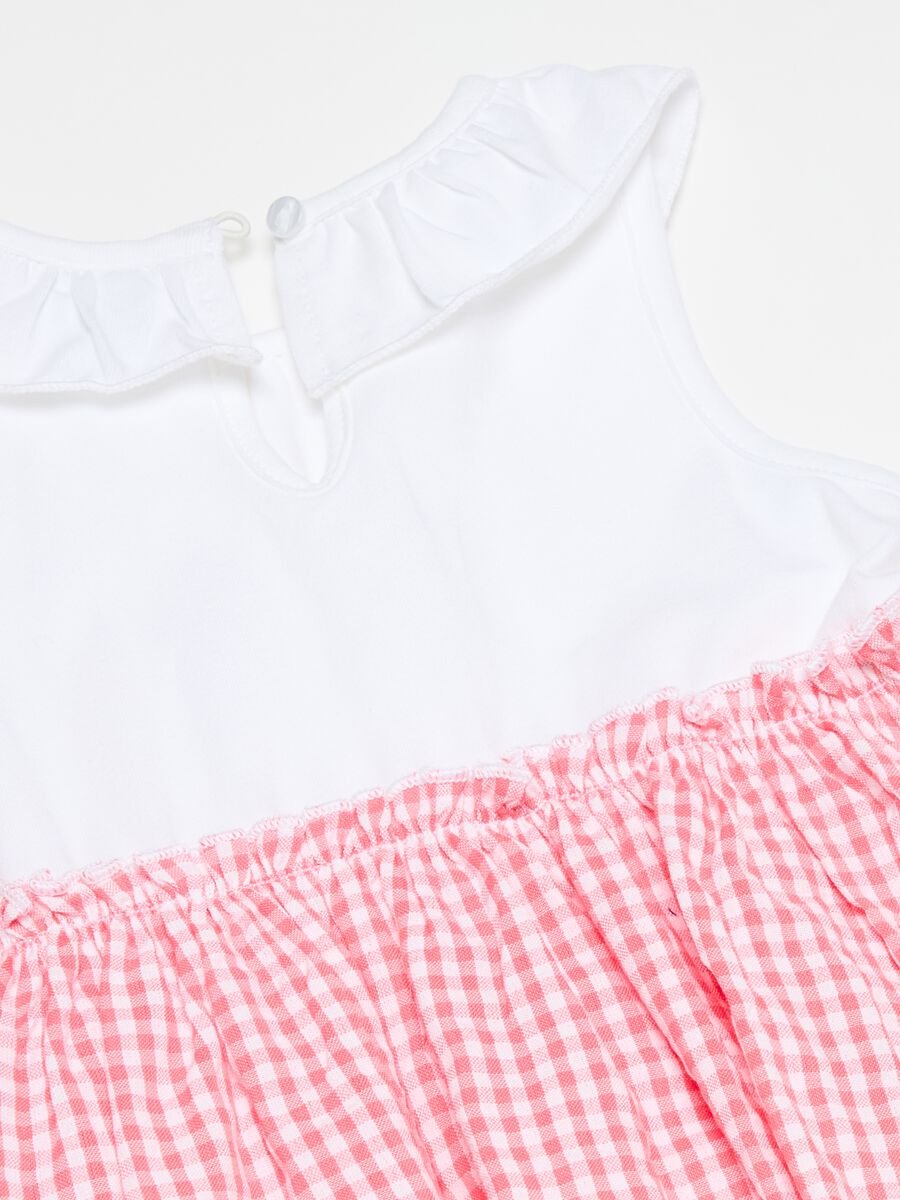 Sleeveless dress with gingham skirt_2