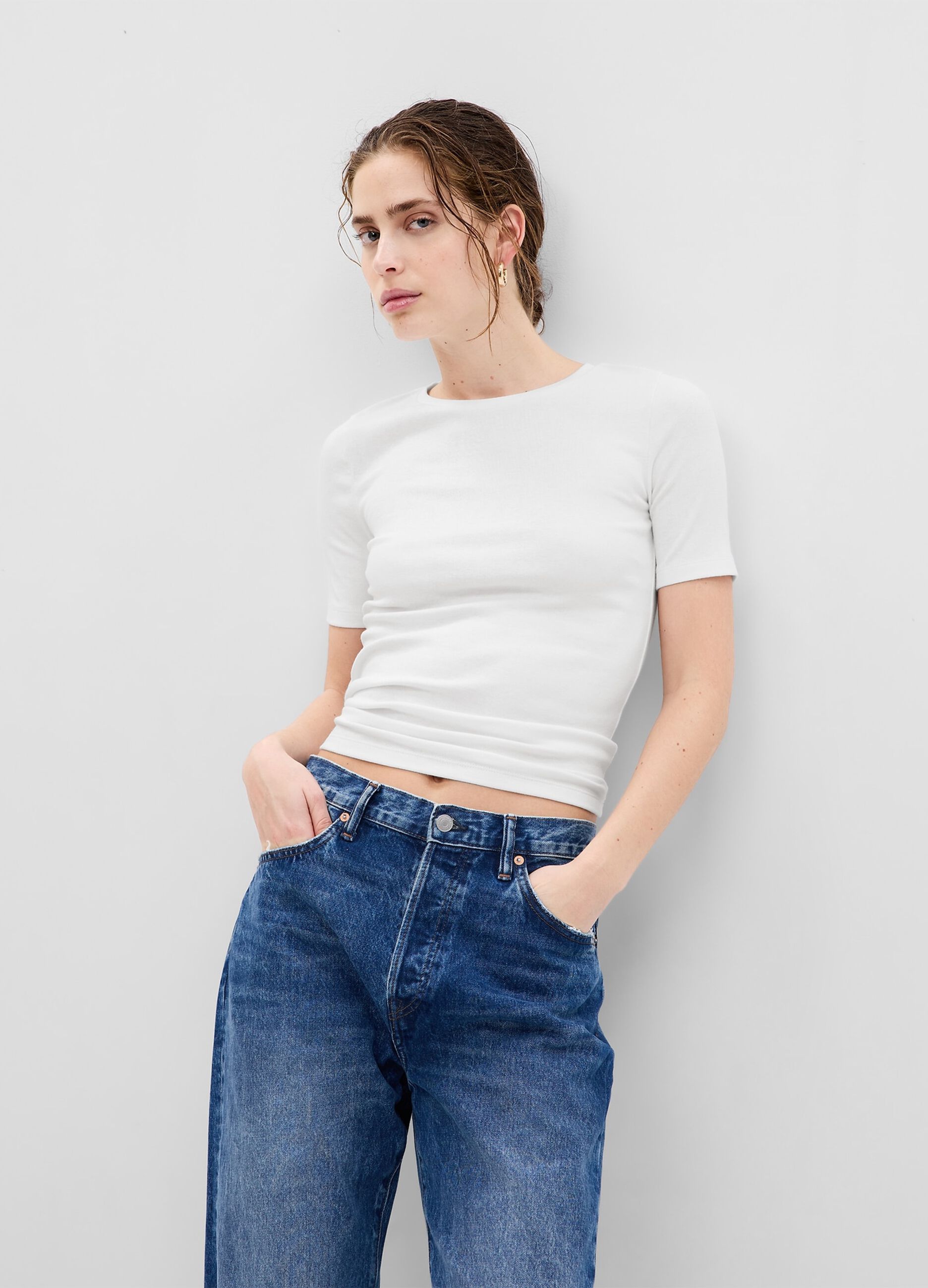 Round-neck t-shirt in stretch cotton and modal