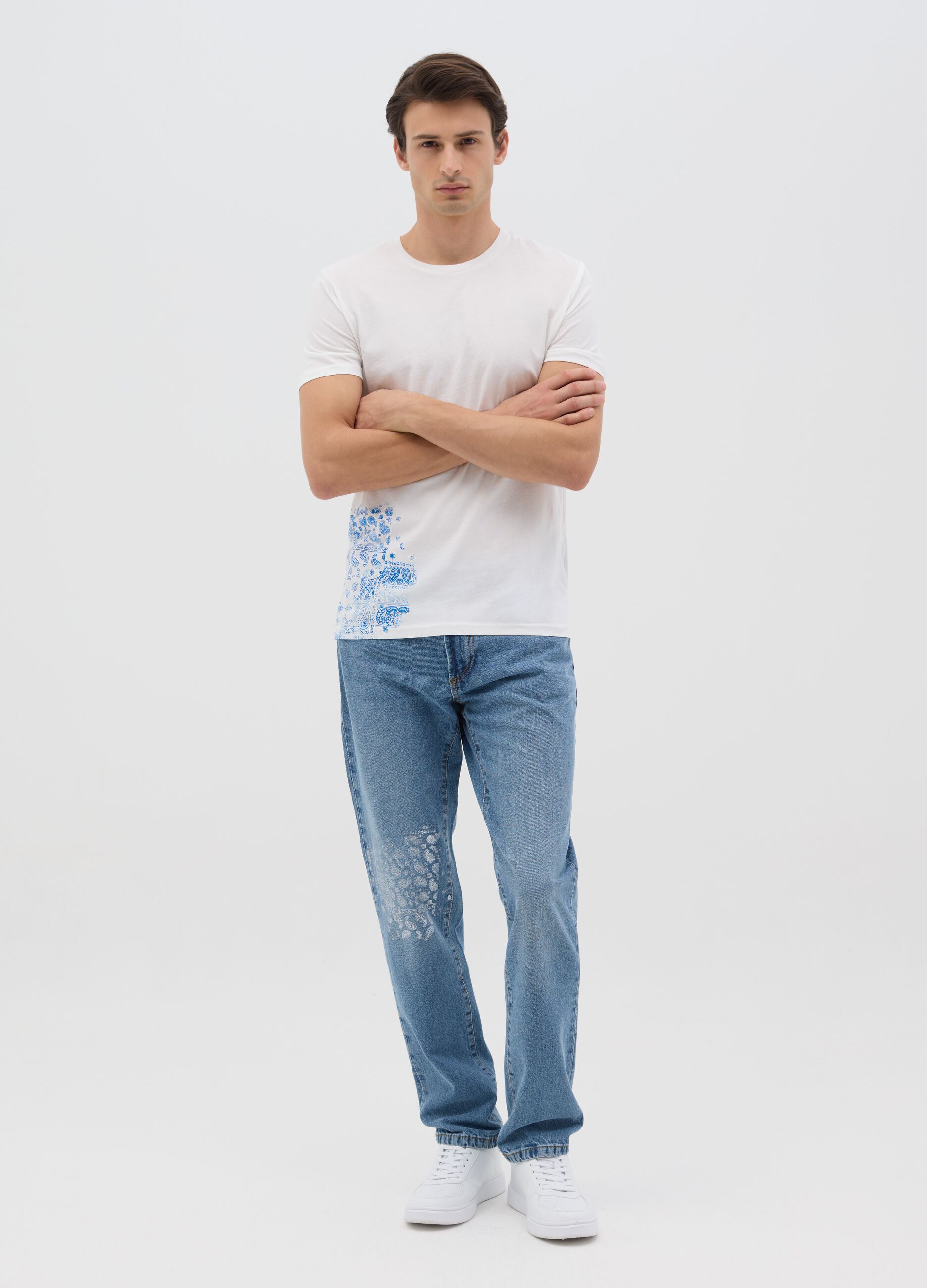 Cotton T-shirt with round neck
