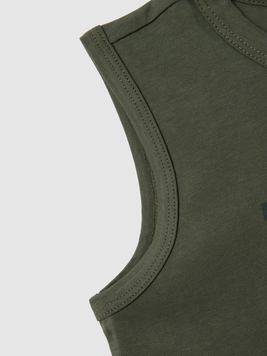 Green regular fit cotton kids' tank top_3