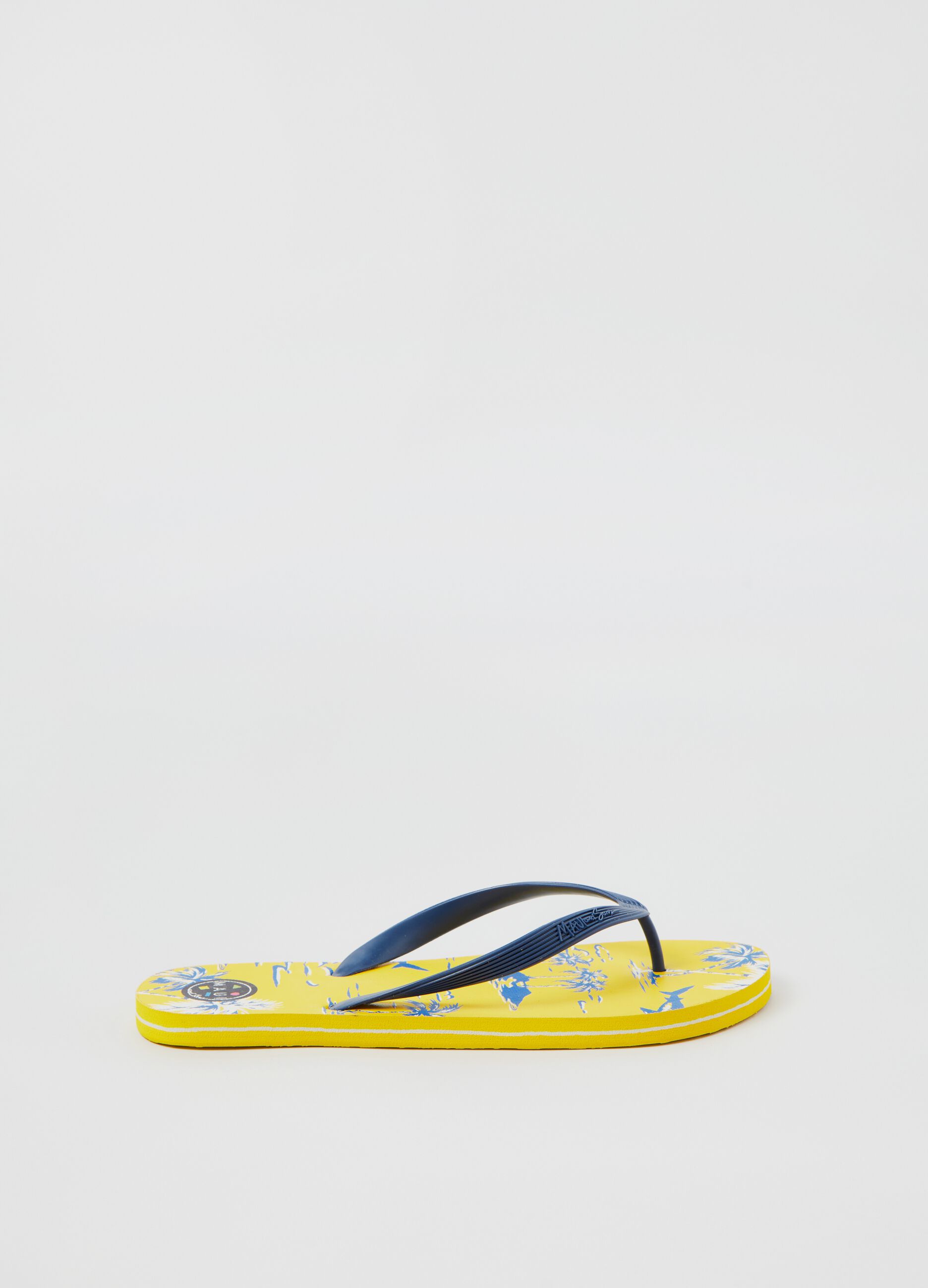 Maui and Sons thong sandal with palms print