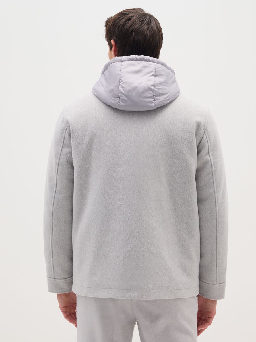 Giacca imbottita grigia regular fit con cappuccio_2