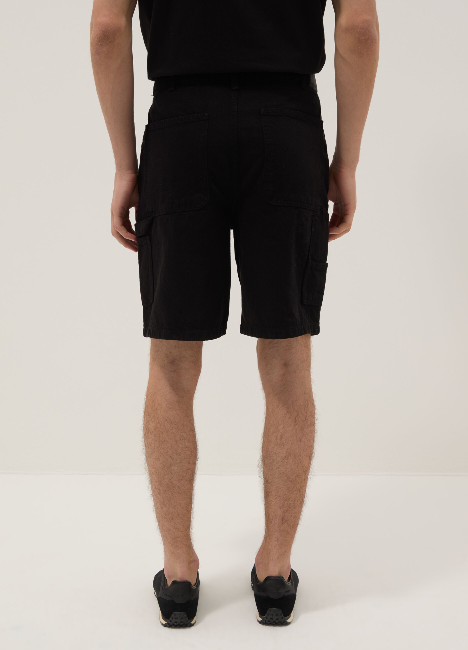 Bermuda cargo neri in puro cotone