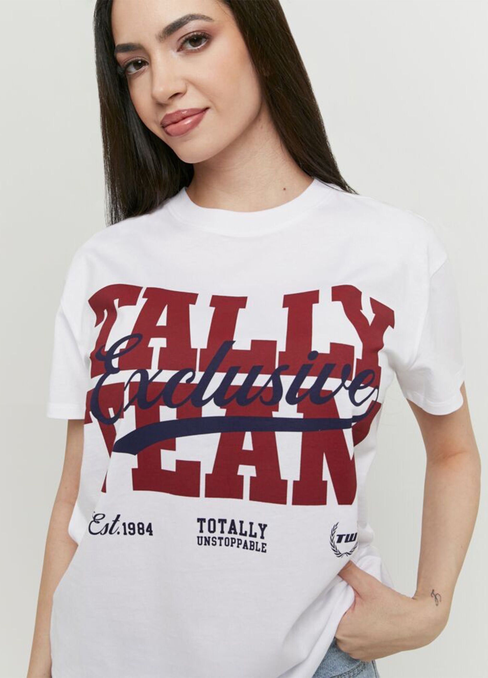 White pure cotton T-shirt with &ldquo;Tally Team&rdquo; print, regular fit