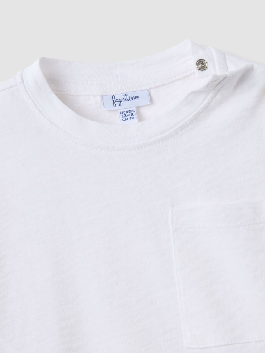 White oversized pure organic cotton T-shirt with chest pocket for boys_2