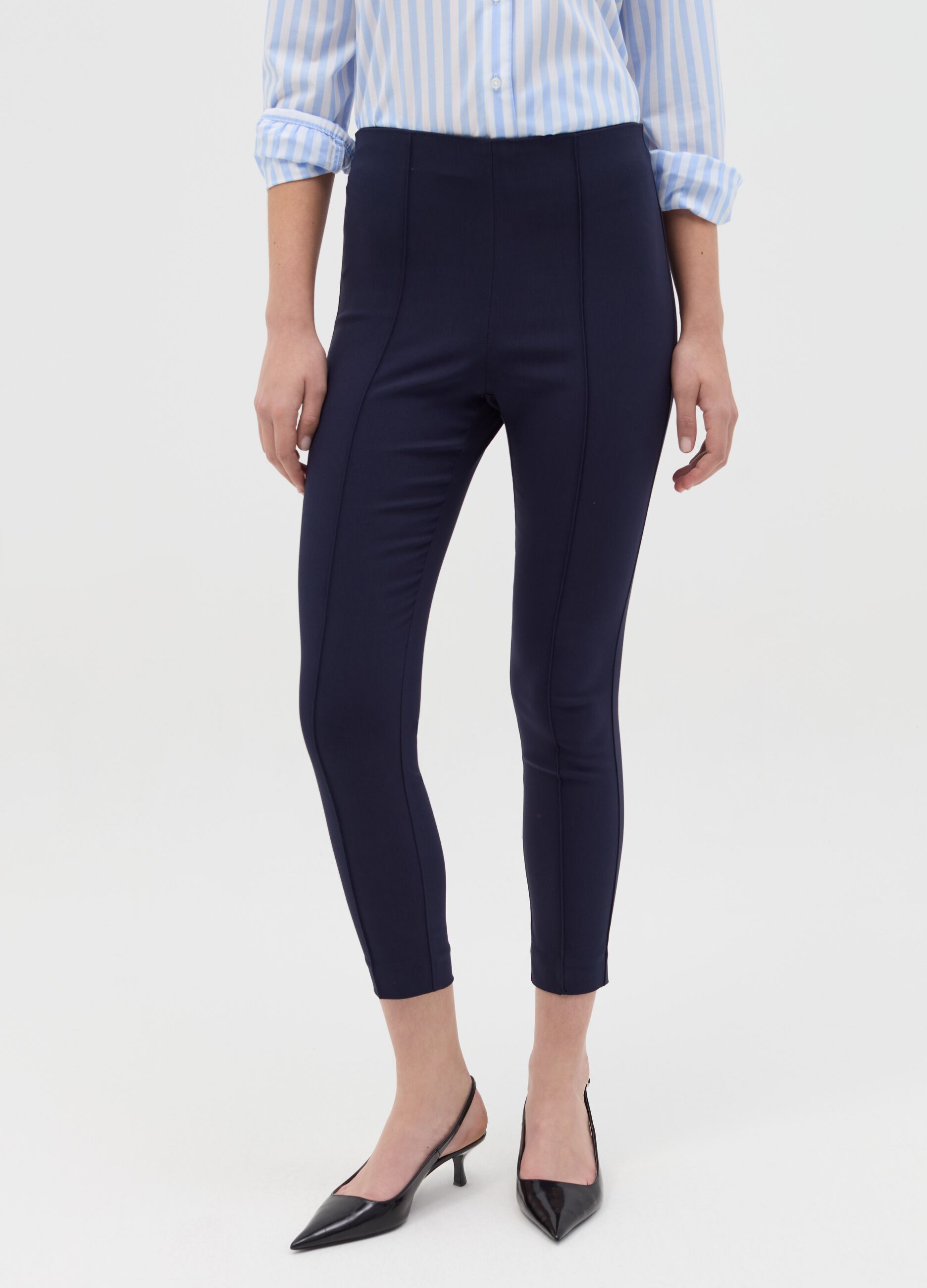 Cropped treggings with embossed seams
