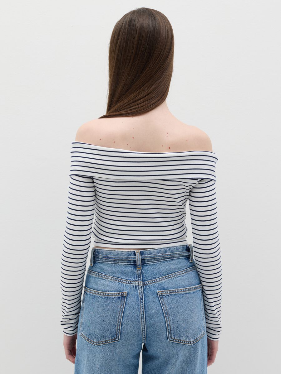Off-the-shoulder T-shirt_3
