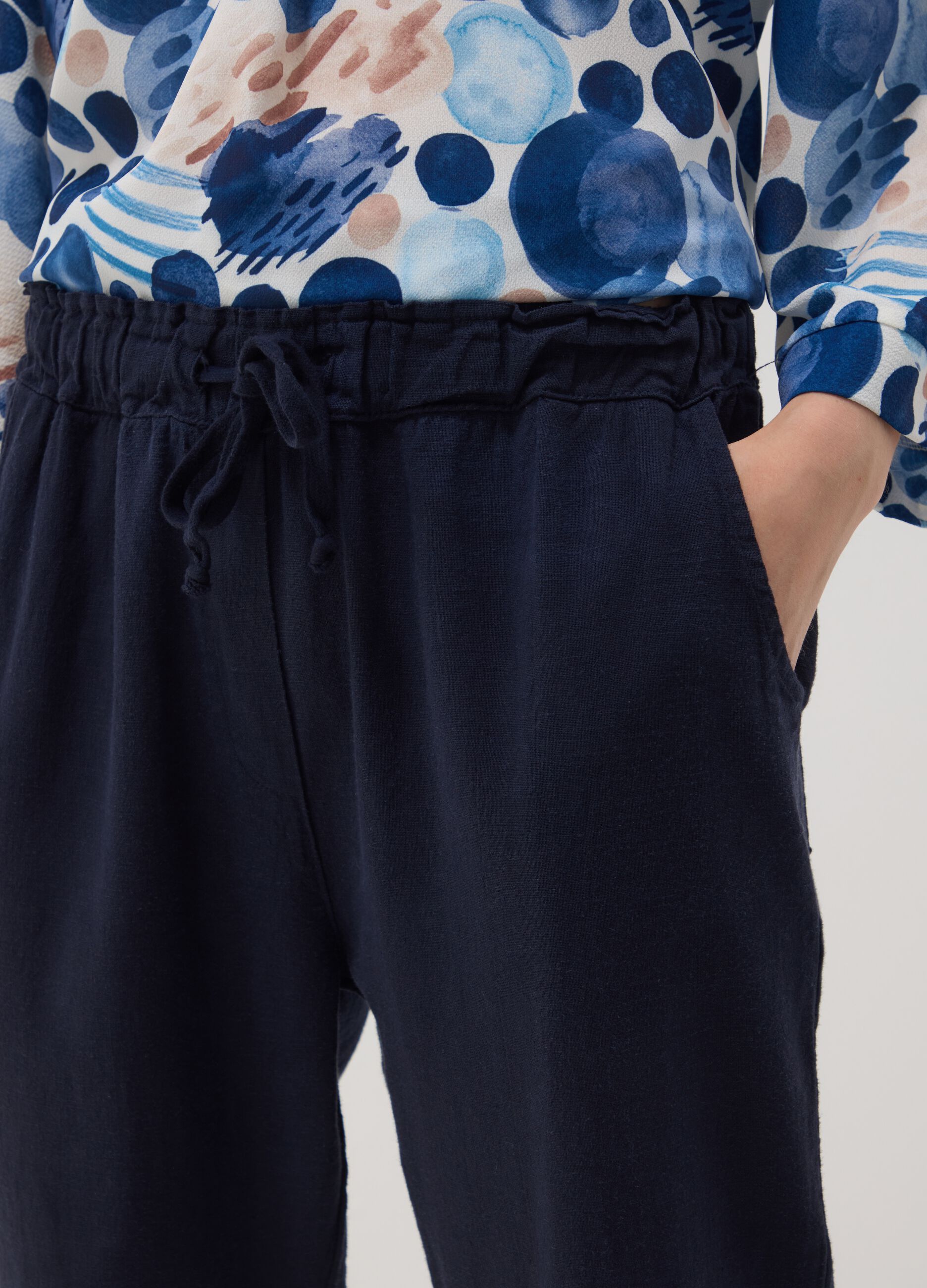 Blue linen and cotton blend trousers