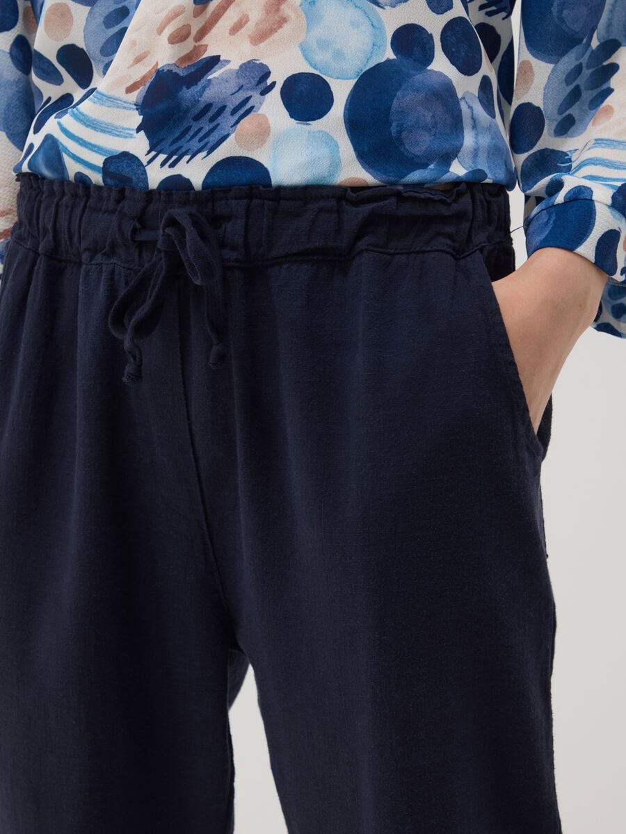 Pantaloni blu in misto lino e cotone regular fit_3