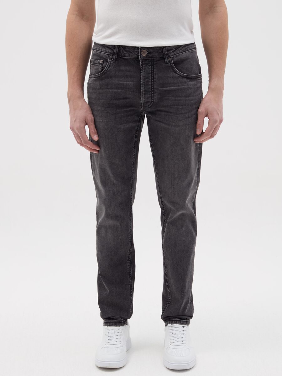 Slim-fit jeans with five pockets_1