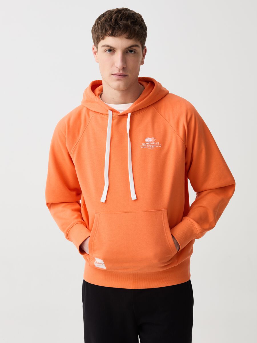 Oversized sweatshirt with hood and pocket_0