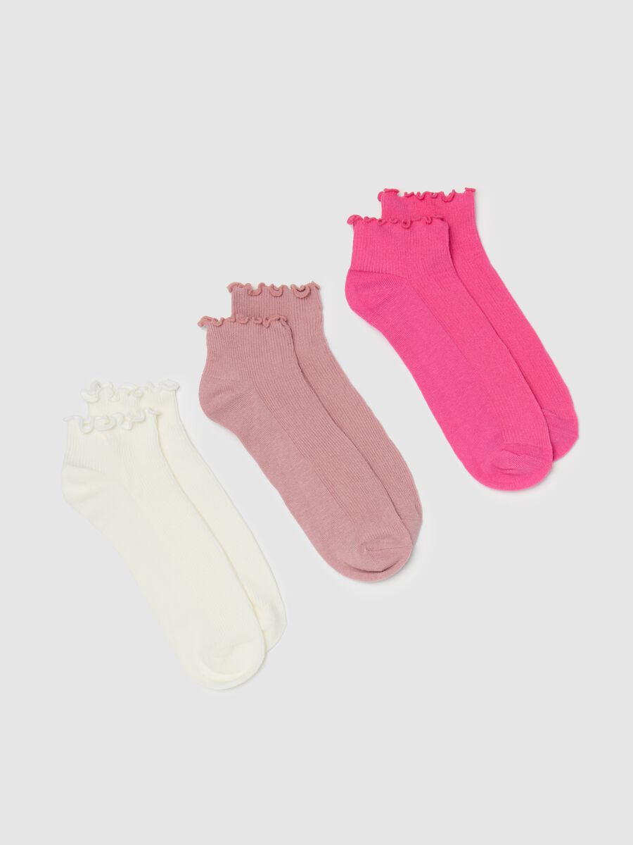 Three-pair pack sneaker liners with wavy edging_0