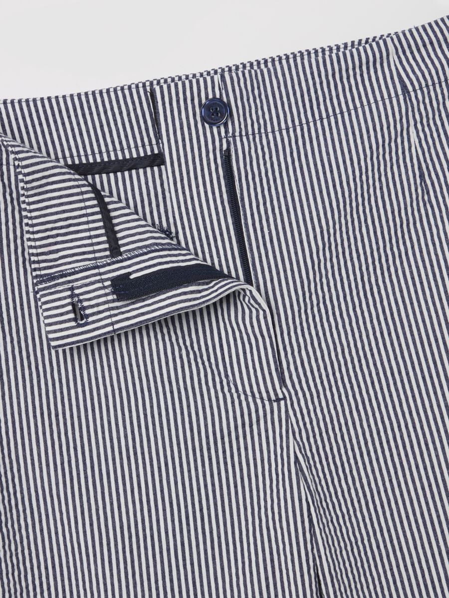Pantalone a gamba larga righe sottili_5