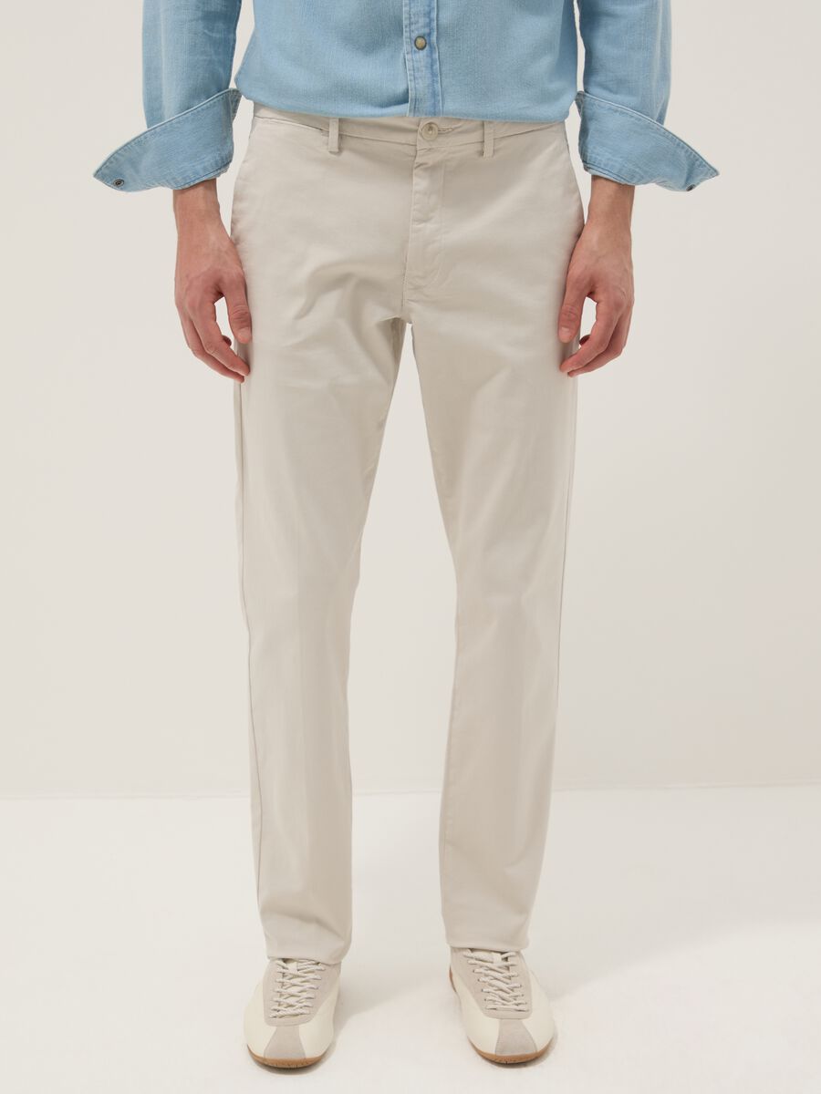 White slim-fit stretch cotton chino trousers_1