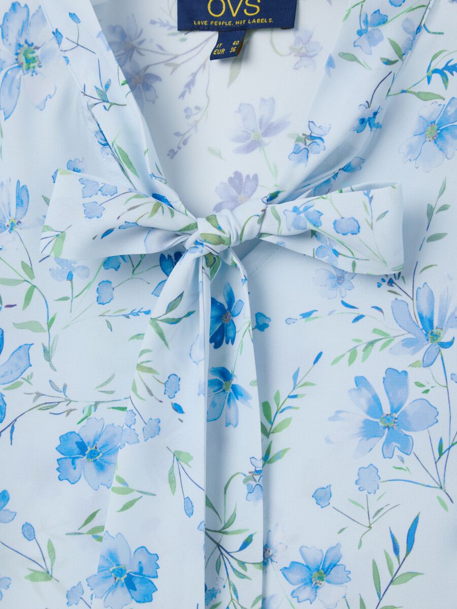 Sleeveless floral blouse with flounce_5
