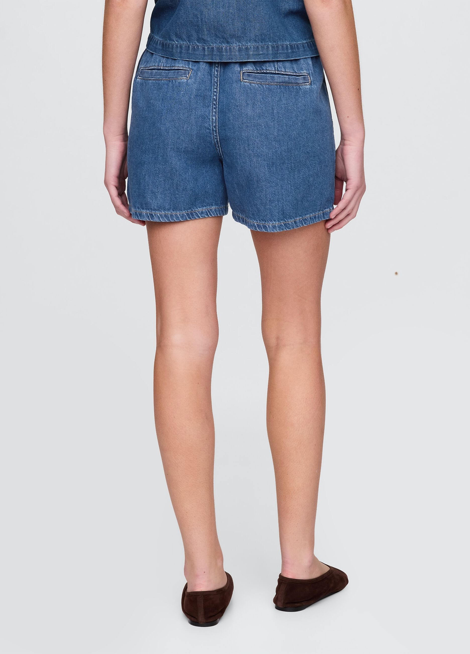 Denim shorts with elastic waistband