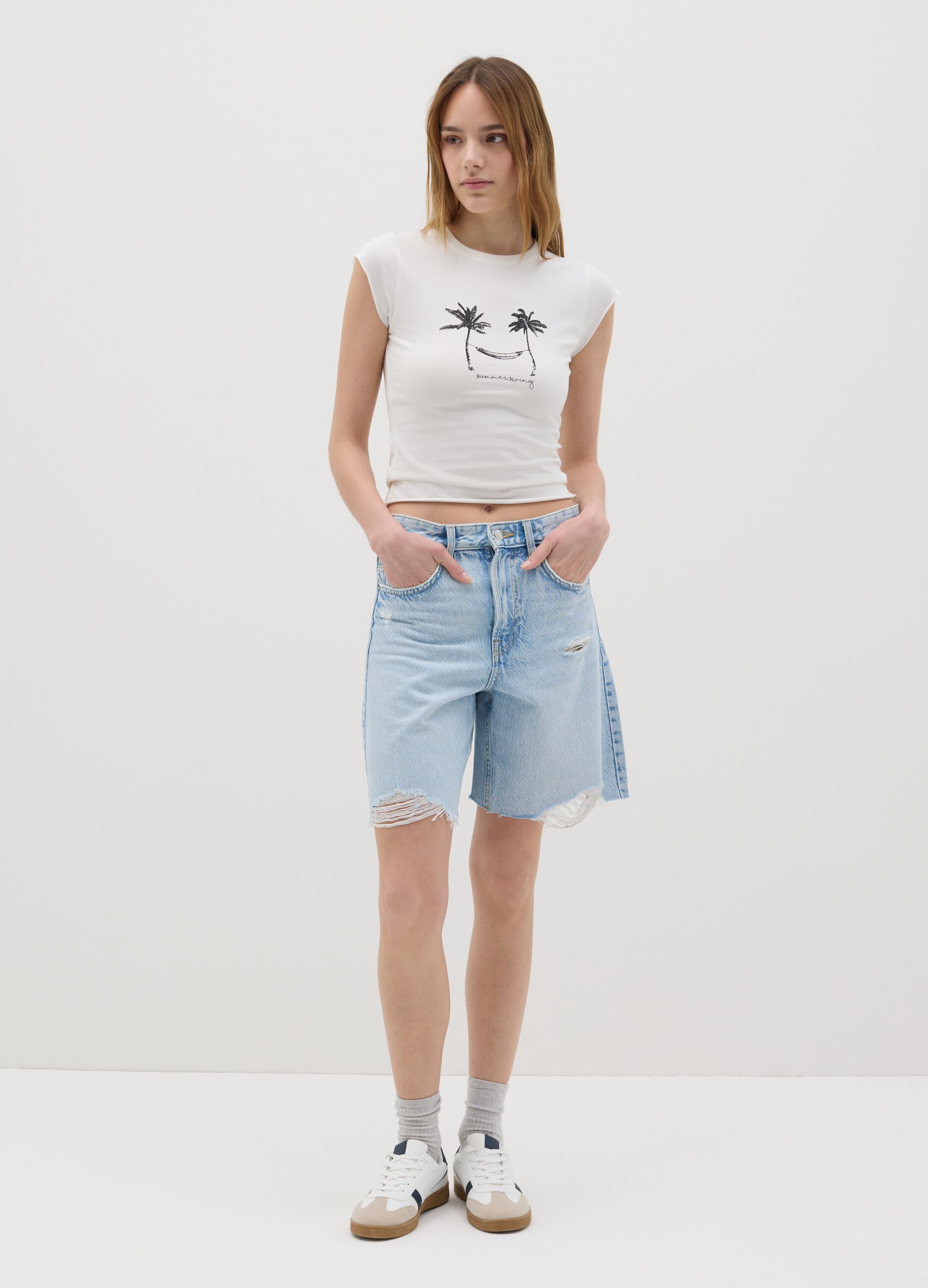 White fitted T-shirt with palm trees B.Angel