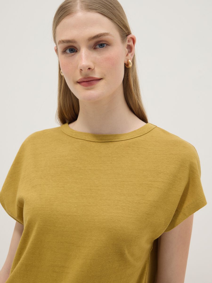 Green regular-fit cotton and linen blend short-sleeve T-shirt_4