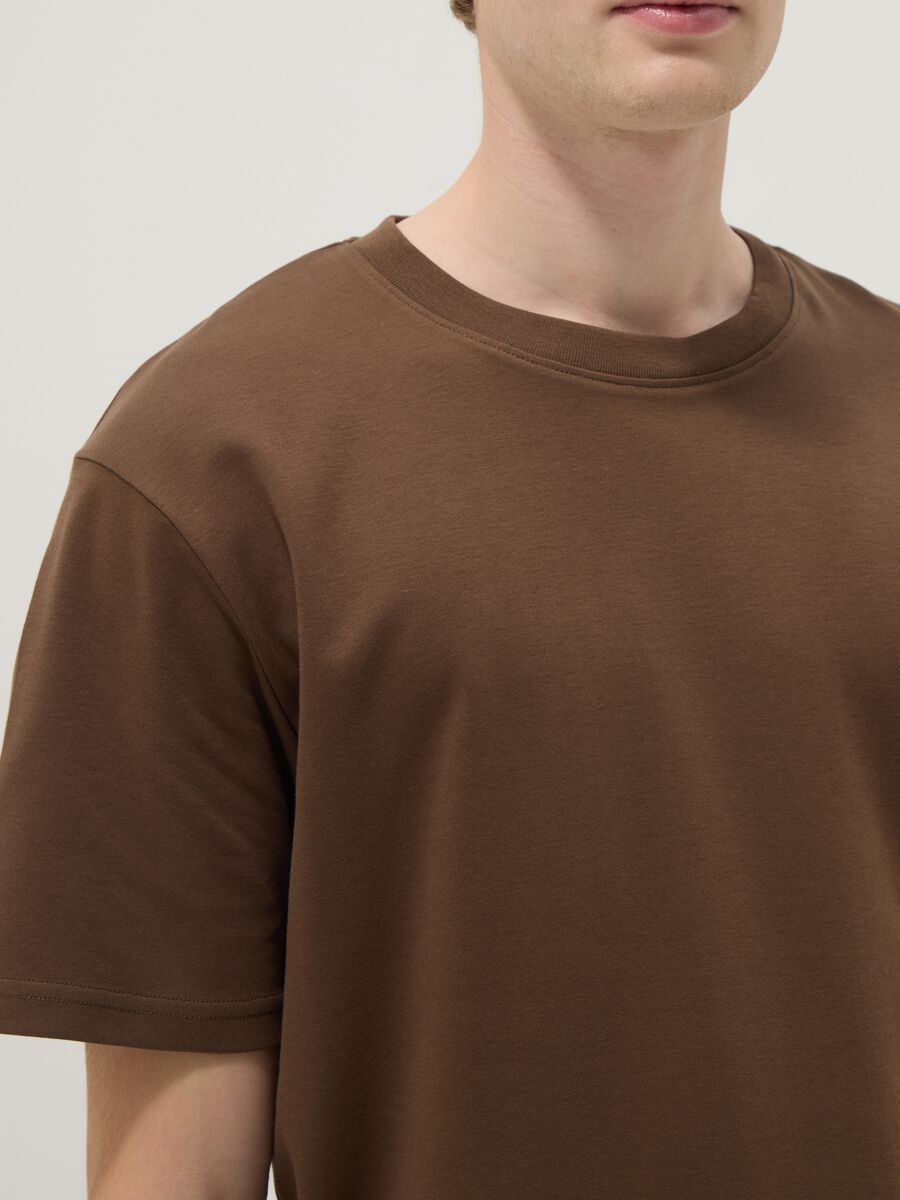 Relaxed Fit Brown The Iconic Tee T-shirt in Pure Cotton_4