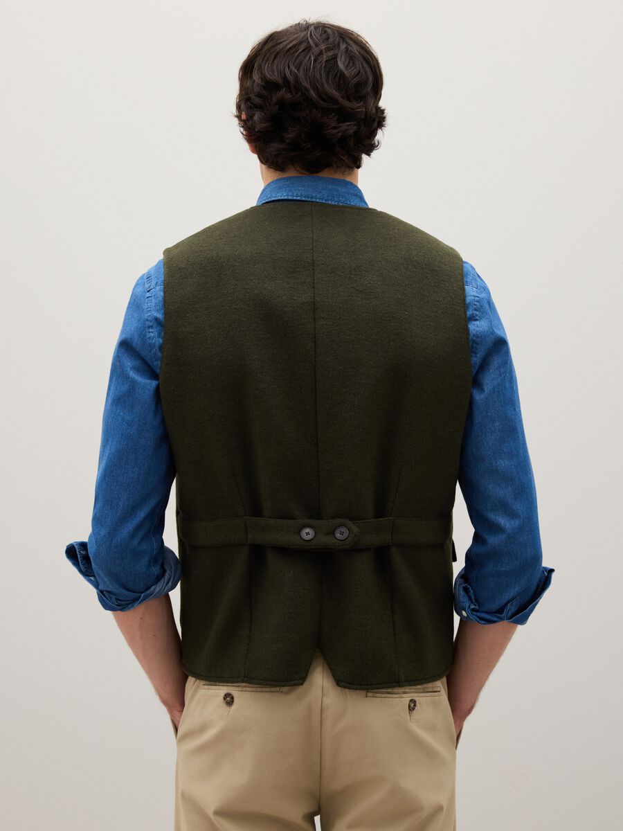 Green Vest with Multiple Pockets_3