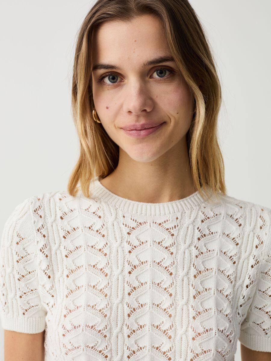 Crochet top with short sleeves_0