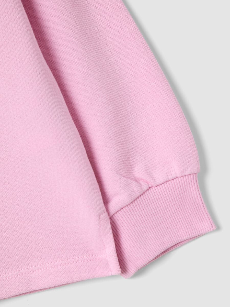 Felpa rosa in puro cotone con girocollo e stampa cuori per bambina_2