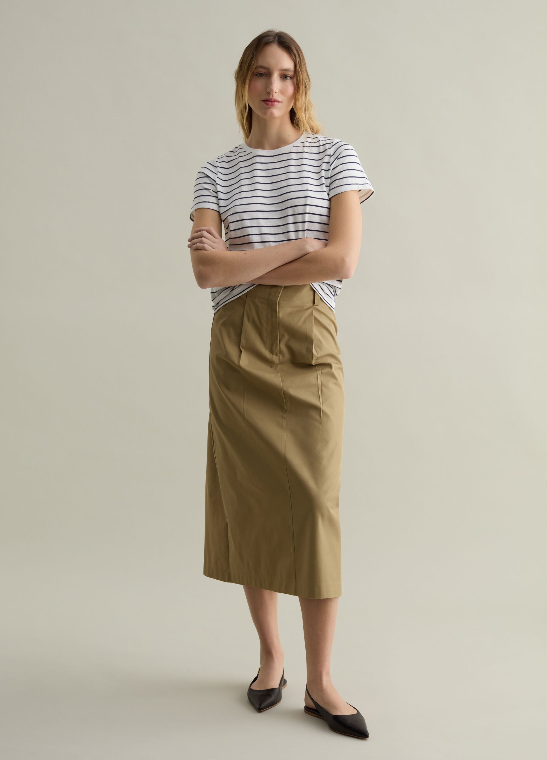 T-shirt with round neck and striped pattern