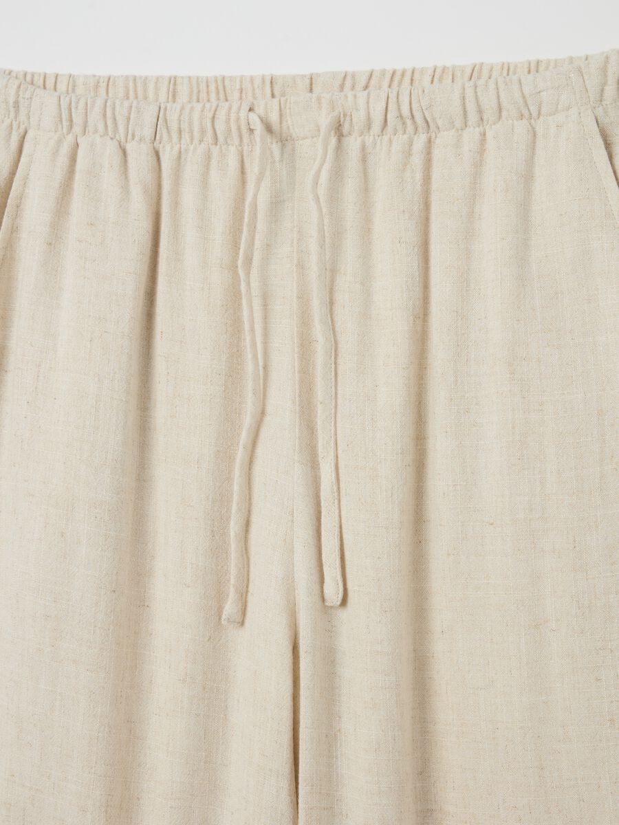 Relaxed-fit trousers in viscose and linen_5