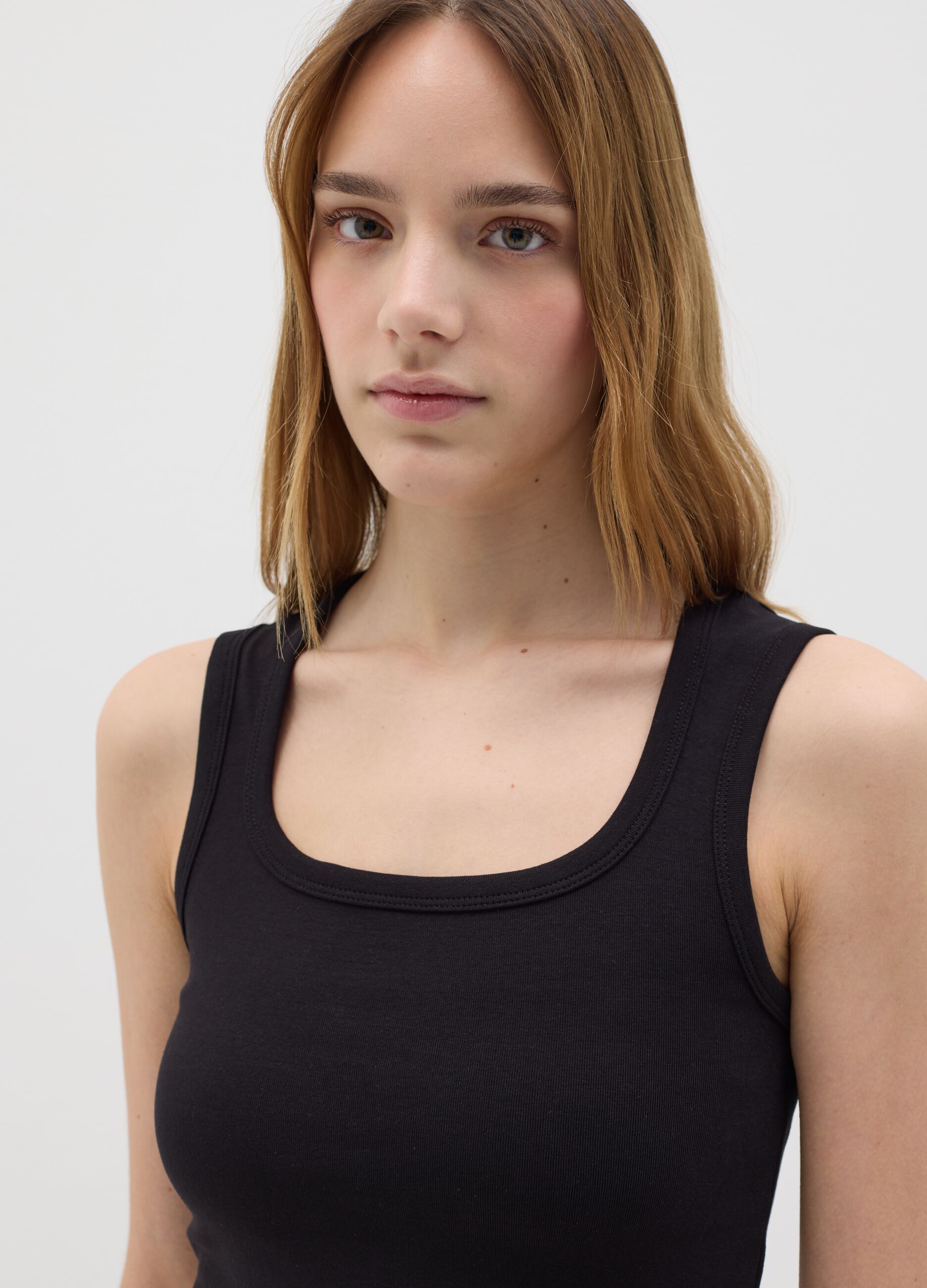 Canotta da donna in cotone elasticizzato nera fitted