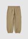 Pantaloni jogger in misto cotone beige da bambino regular fit con elastico_1
