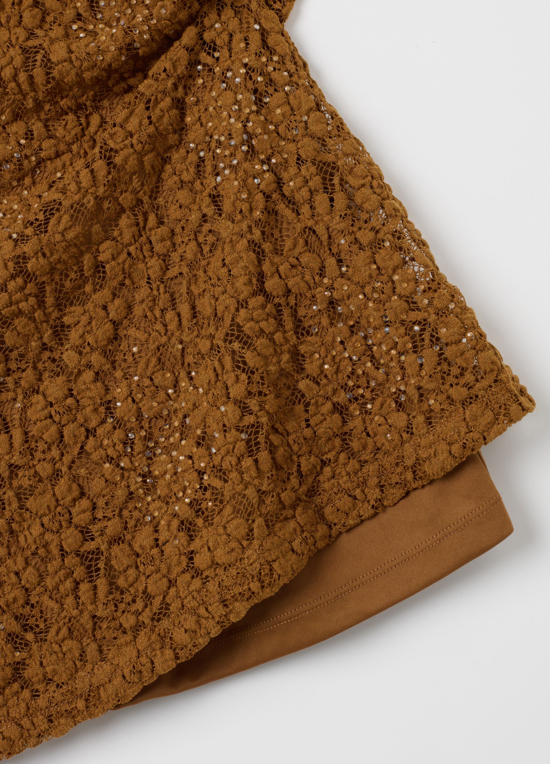Women's brown lace fitted sleeveless top