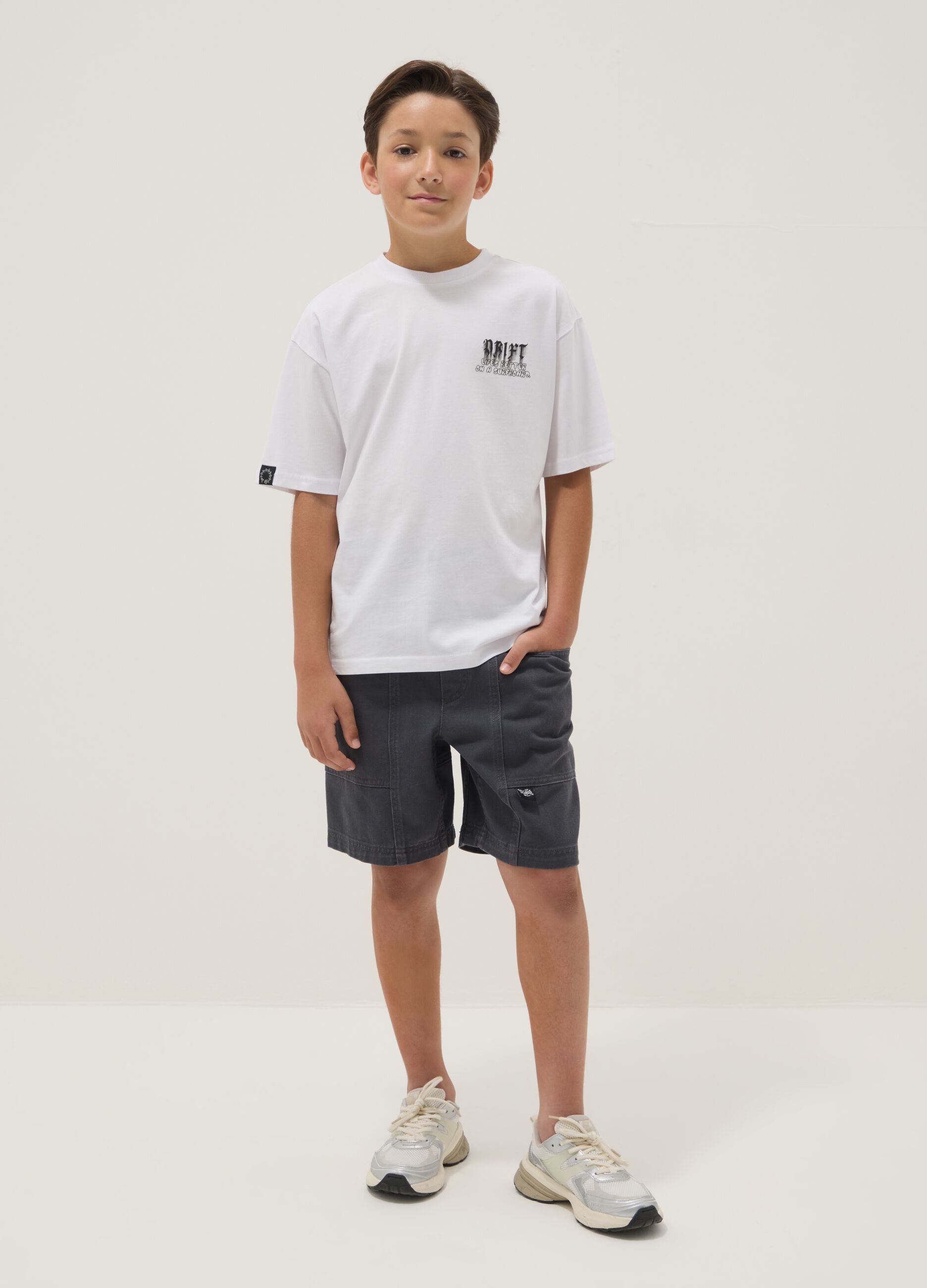 Blue pure cotton shorts with elasticated waist for boys, comfort fit
